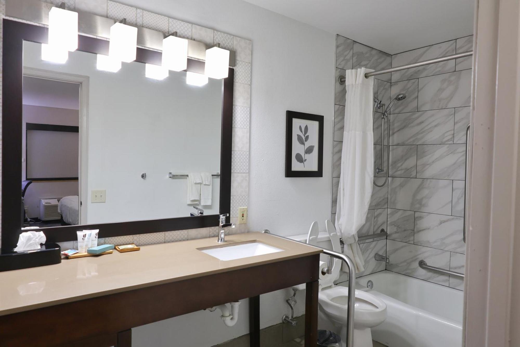 Country Inn & Suites By Radisson, Sparta, Wi Экстерьер фото